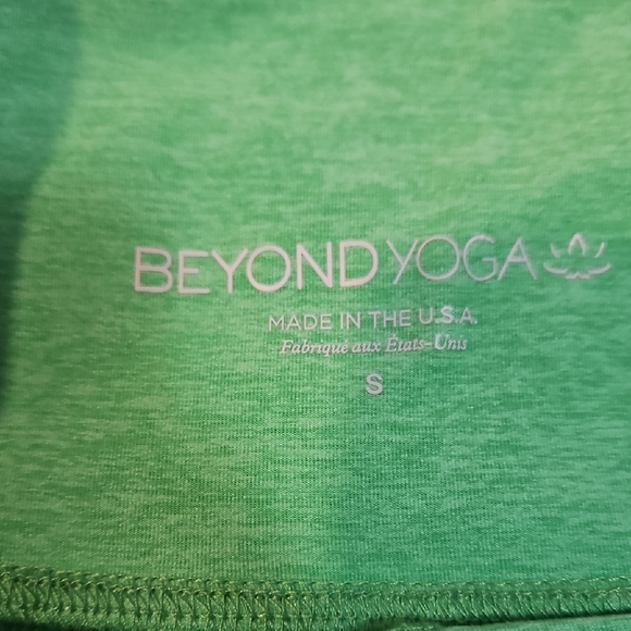 Beyond Yoga Fresh Green Circle Skort - Picture 2 of 3